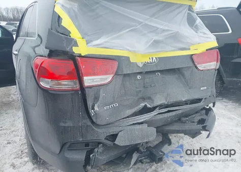 2018 Kia Sorento 2.4L Lx из США, поврежденный, VIN 5XYPG4A32JG427508